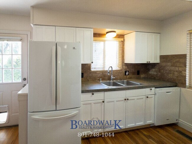 Building Photo - 1781 Lincoln Ln