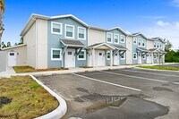 Building Photo - NEW YEAR MOVE IN SPECIAL! Charming 2 bedroom blending style and functionality