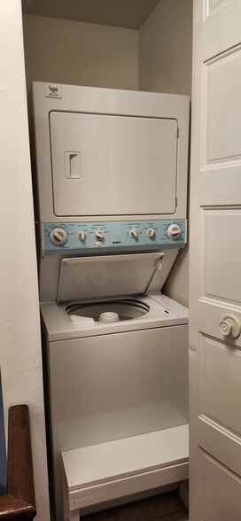 Building Photo - 322 Russet Way