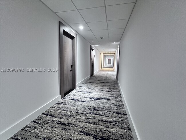 Building Photo - 5825 Collins Ave