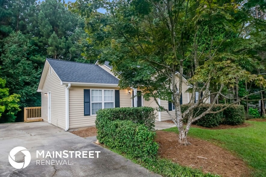 Building Photo - 360 Southern Trace Dr