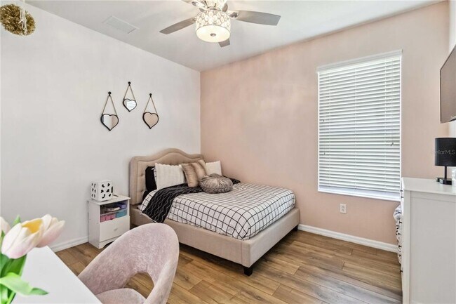 Building Photo - 6838 44th Terrace E