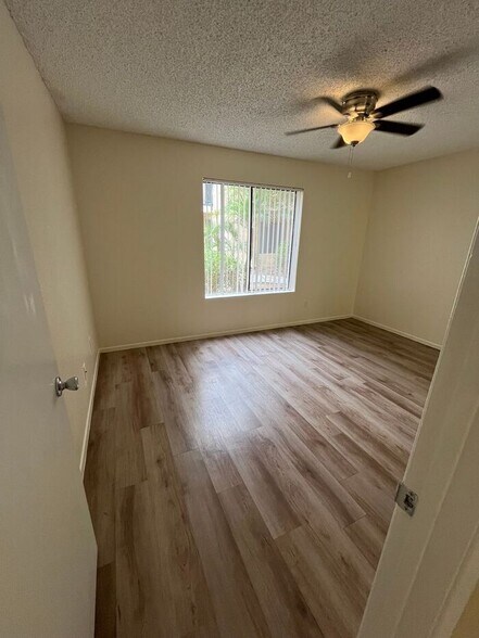 Building Photo - 1201 S McClintock Dr