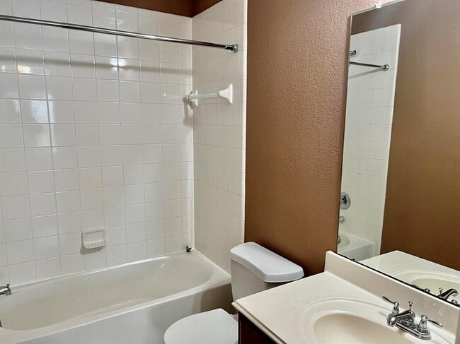 Building Photo - 25106 Hazel Ranch Dr