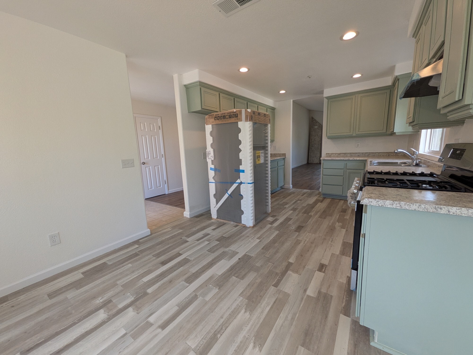 Building Photo - 585 Hildale Cir
