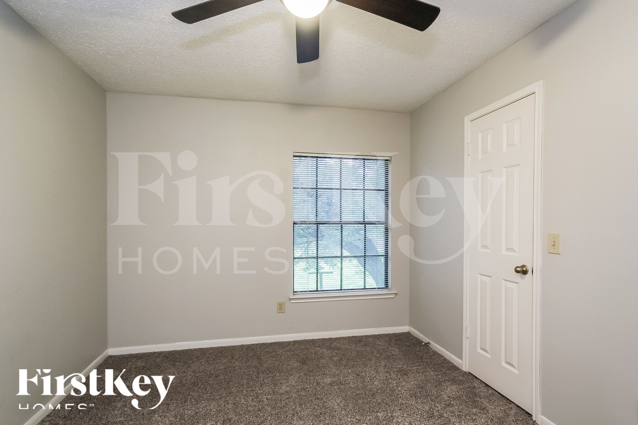 Building Photo - 17026 River Willow Dr