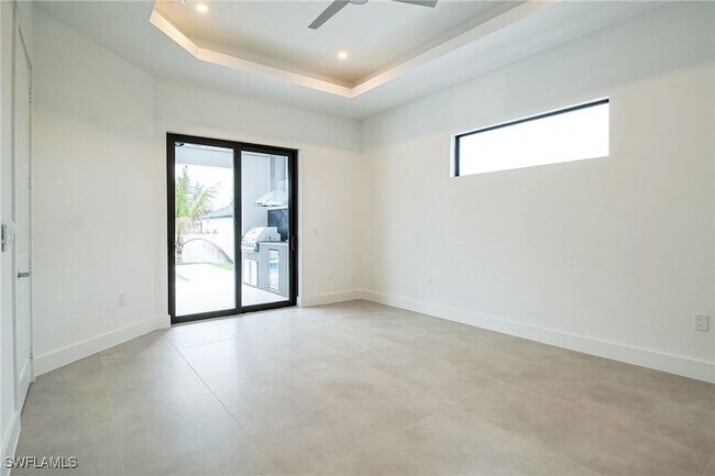 Building Photo - 123 SW 35th Ave