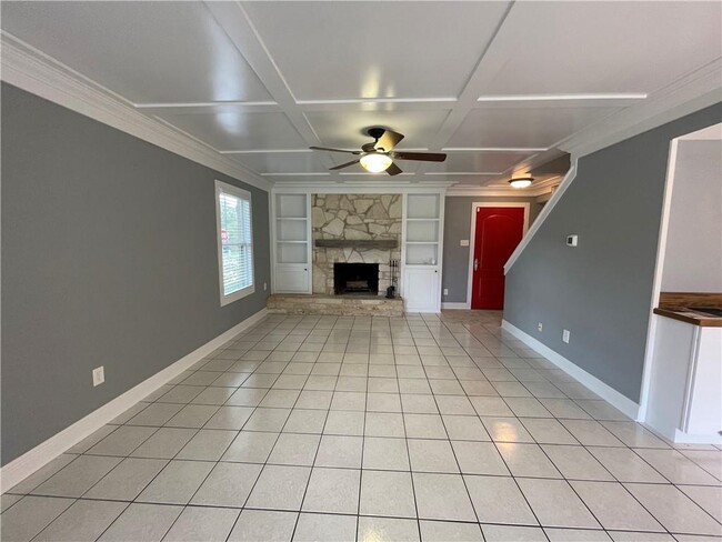 Building Photo - 7415 Shadywood Dr