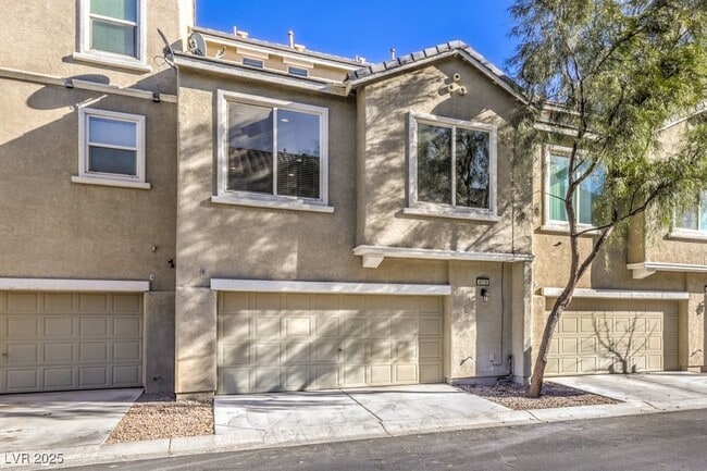 Primary Photo - 4516 Townwall St