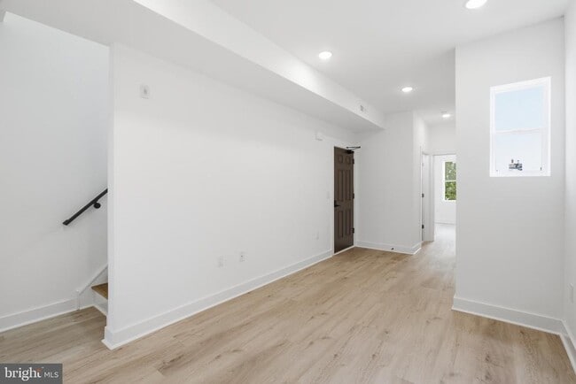 Building Photo - 4312 Pennsgrove St