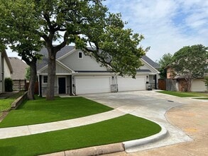 Building Photo - COMING SOON - WALKING DISTANCED TO BEDFORD JH - NO MOWING!