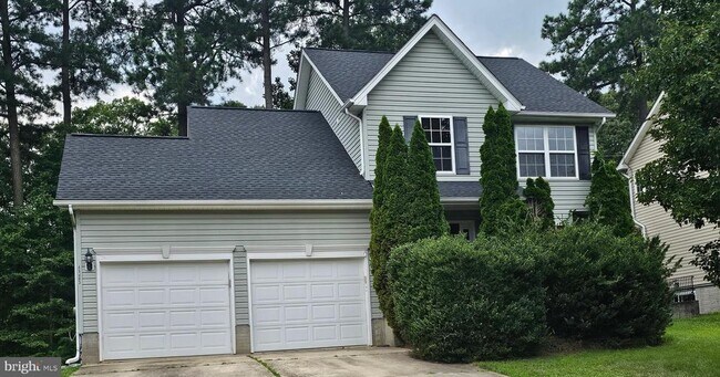 Building Photo - 46683 Robert Leon Dr