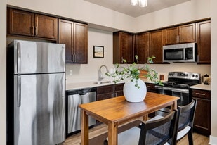 Building Photo - Brooklyn West Apartments