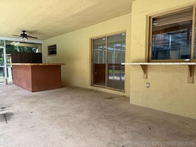 Building Photo - 2040 Trinidad Ct