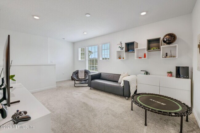 Building Photo - 72 Flintlock Ln