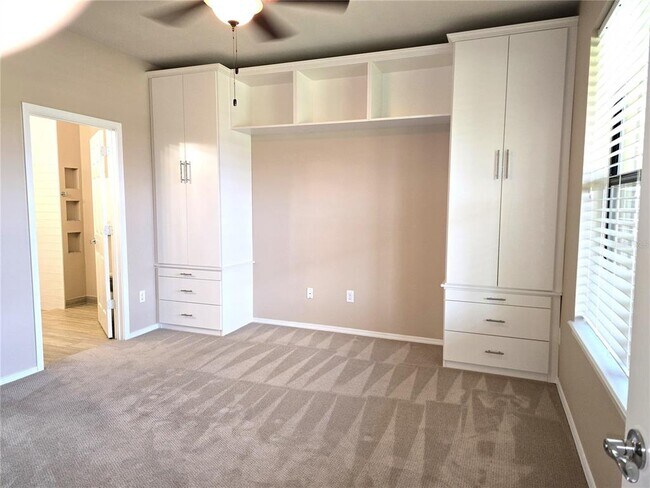 Building Photo - 5646 Sunset Falls Dr