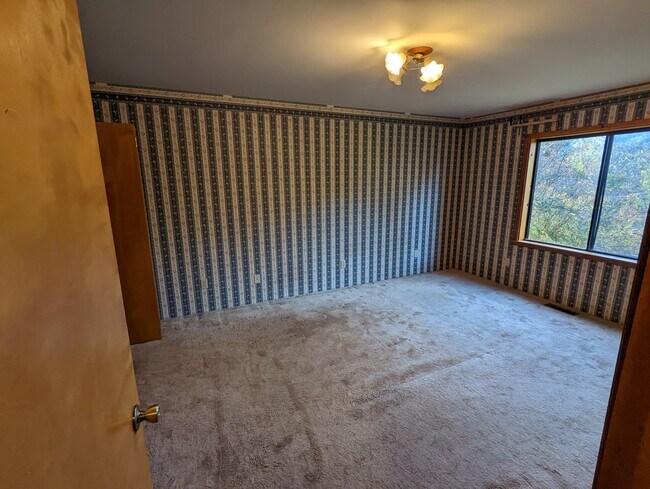 Main floor/Master Bedroom - 1119 Nevada St