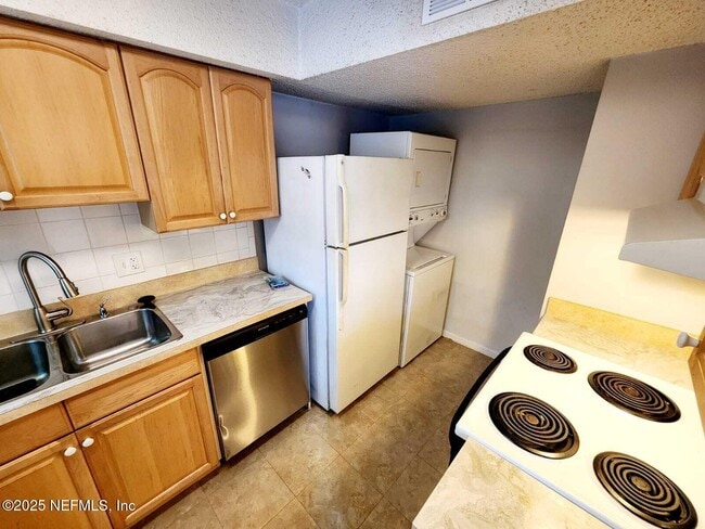 Building Photo - 229 Kettering Ct