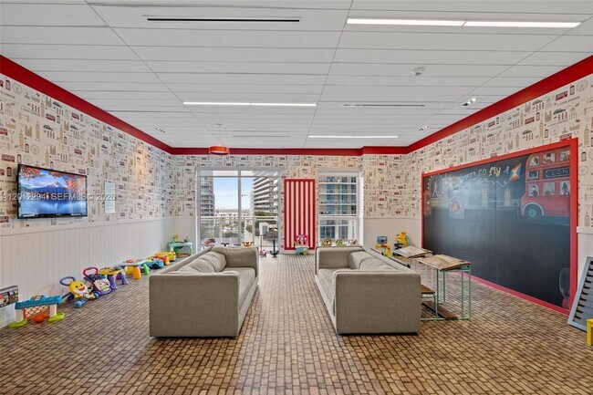 Building Photo - 1080 Brickell Ave