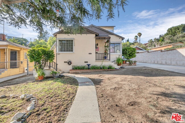 Building Photo - 4537 College View Ave