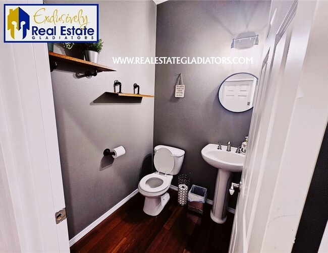Building Photo - 4 Bed 2.5 Bath in River King Estates - Dog...