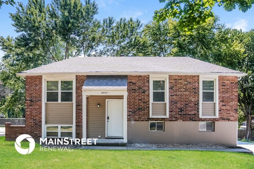 Primary Photo - 19707 E Millhaven St