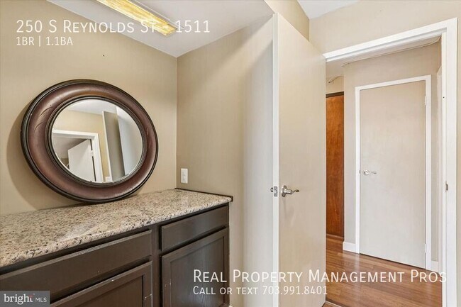 Building Photo - 250 S Reynolds St