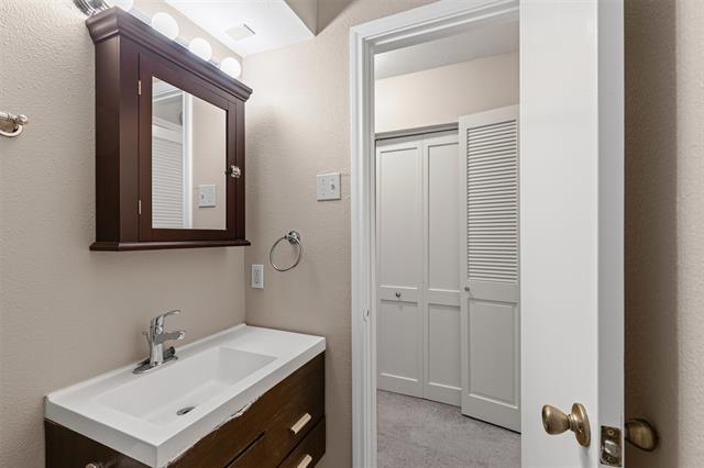 Building Photo - 3624 Ovid Ave