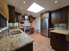 Building Photo - 602 Griffin St