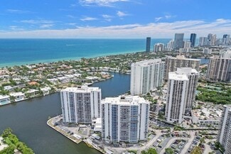 Building Photo - 20505 E Country Club Dr