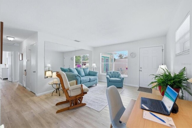 Building Photo - 723 S Brink Ave