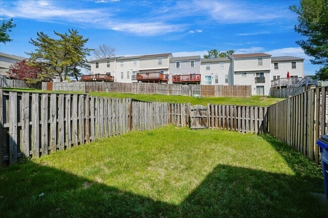 Building Photo - Immediate move-in at Goshen Village