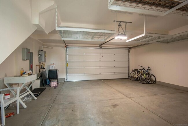 Building Photo - 516 Avenida Centro