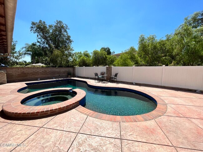 Building Photo - 29160 Oakpath Dr