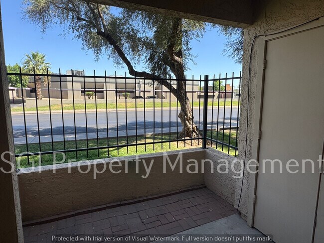 Building Photo - 3131 W Cochise Dr