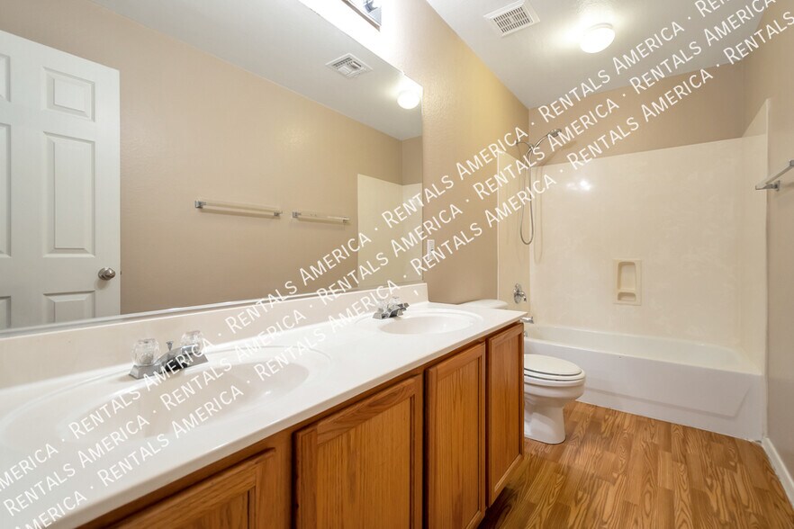 Building Photo - 30740 Maple Chase Dr