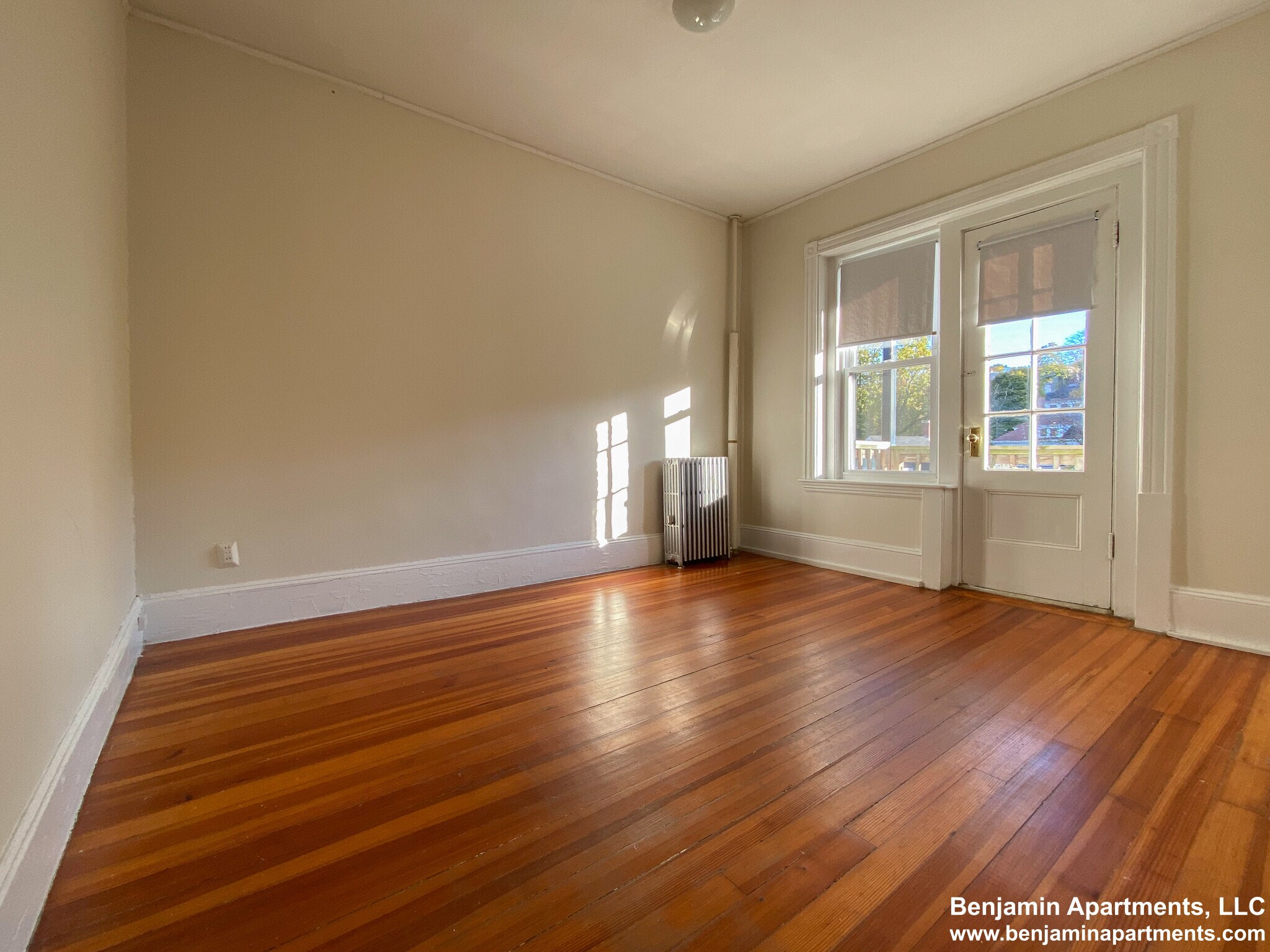 Building Photo - 1583 Beacon St