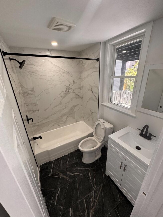 Building Photo - 442 Hudson Ave