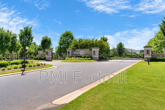 Building Photo - 3138 Montreaux Valley Dr
