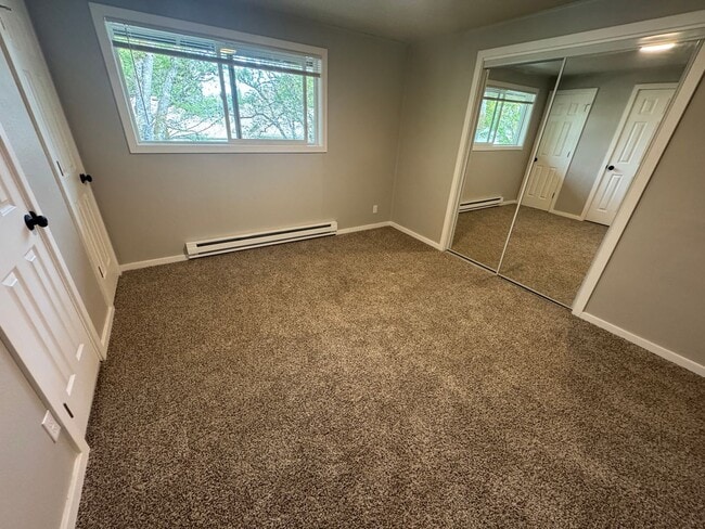 Building Photo - (248) BeVille - Town Home - 2 Bedroom / 1 ...