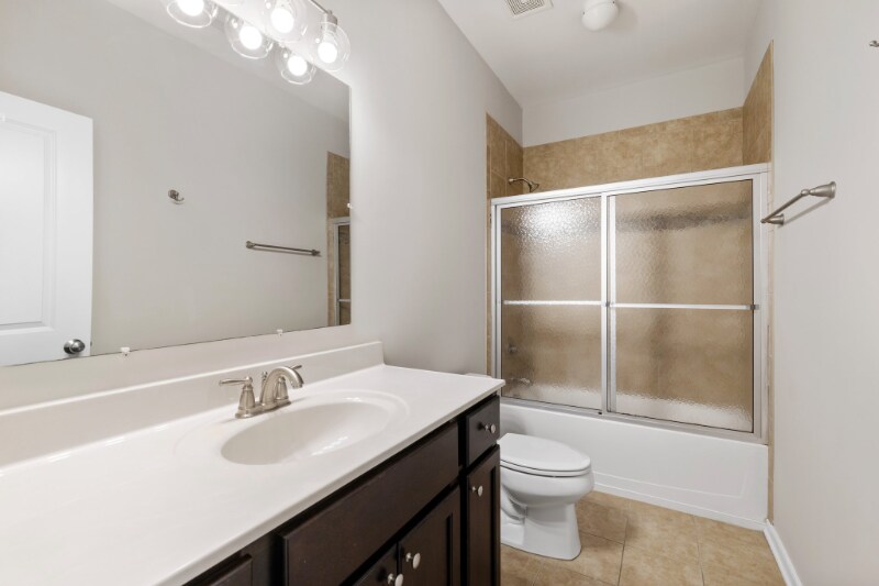 Building Photo - 2102 E Broad St