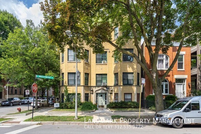 Primary Photo - 824 W Wrightwood Ave