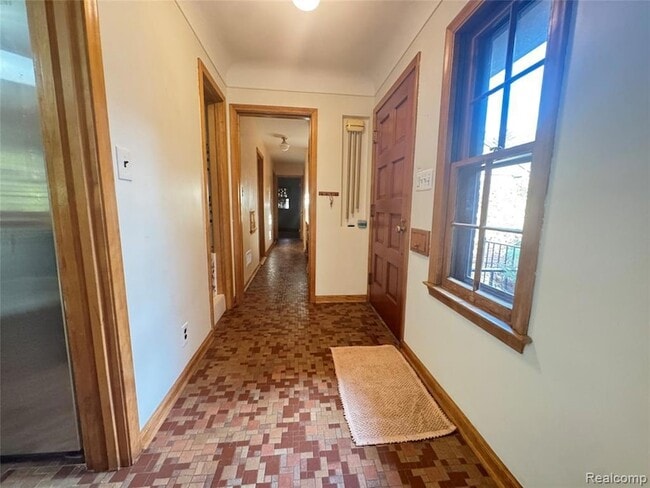 Building Photo - 6 Danvers Ln