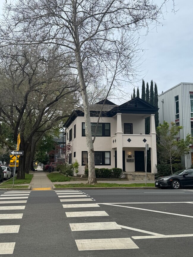 Primary Photo - 1630 Q St