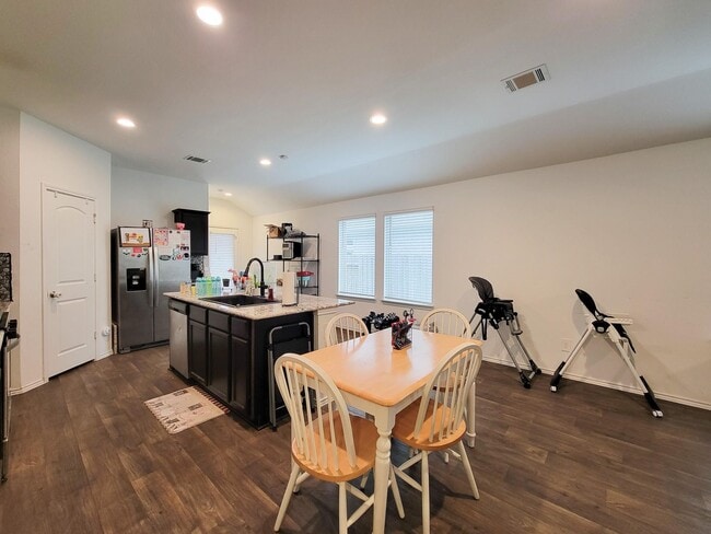 Building Photo - 14741 Hazel Br Dr