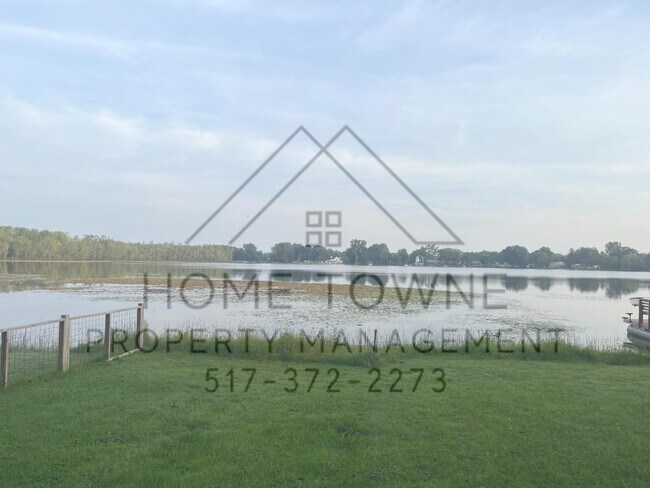 Building Photo - 5935 Twin Oaks Dr