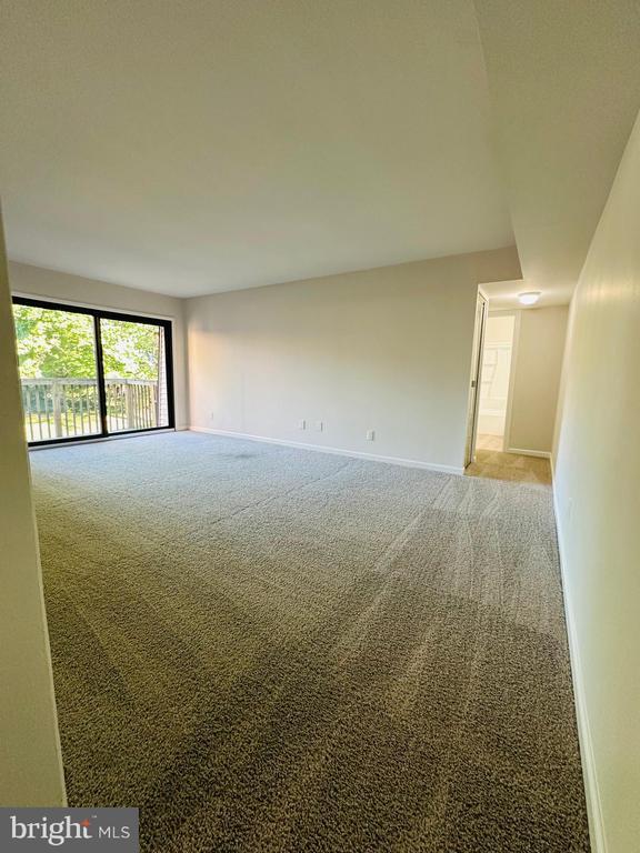 Building Photo - 812 Meadow Woods Ln