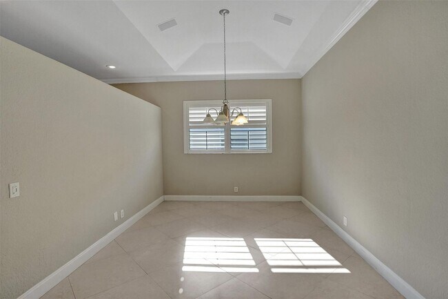 Building Photo - 5977 NW 73rd Ct