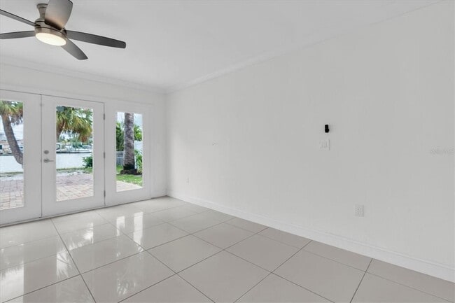 Building Photo - 314 Bahia Vista Dr