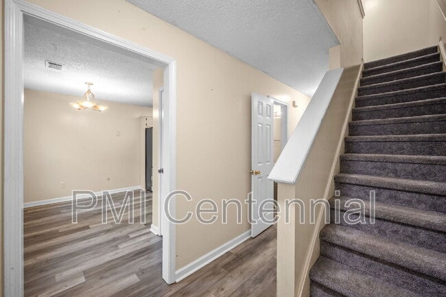 Building Photo - 8078 Woodlake Dr